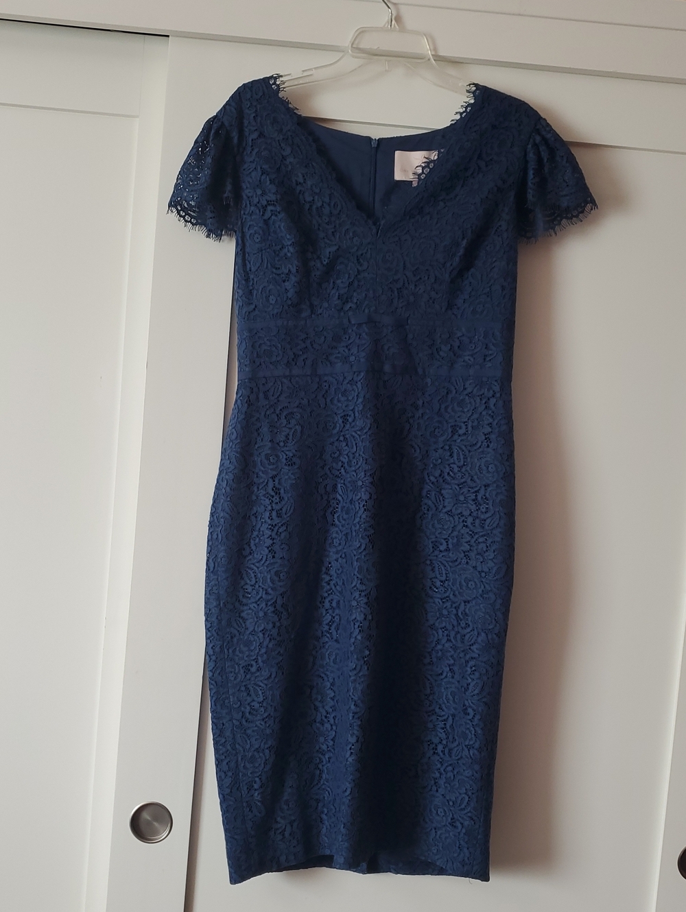 NWT Gal Meets Glam "Ginger" Rosebud Lace Sheath Dress Navy Blue Size 12 - Picture 9 of 12